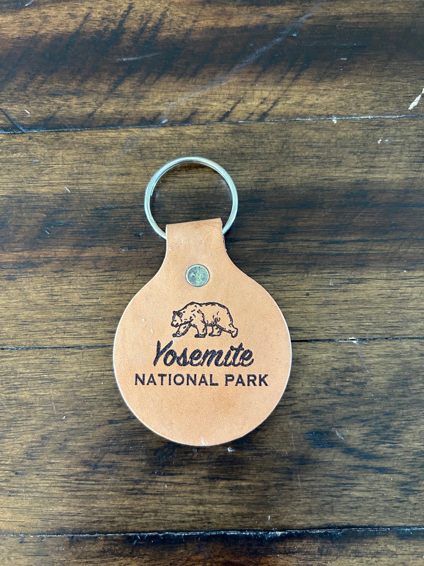 Yosemite National Park Leather Keychain, California Mountain: Brown