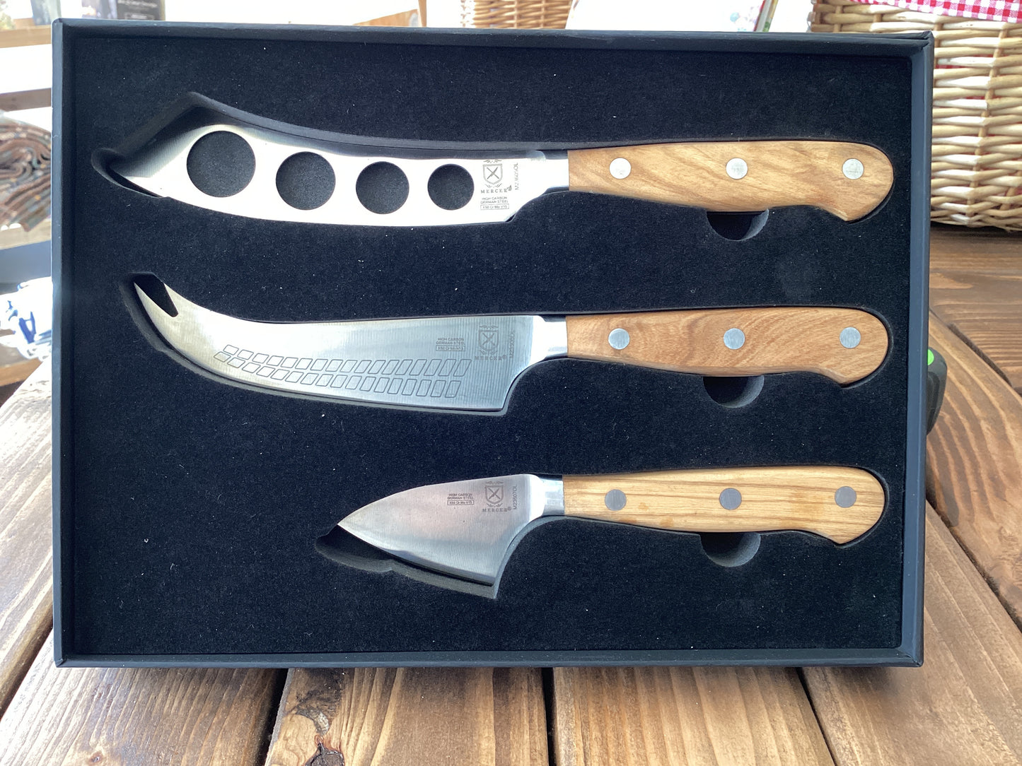Mercer Cheese Set Olive