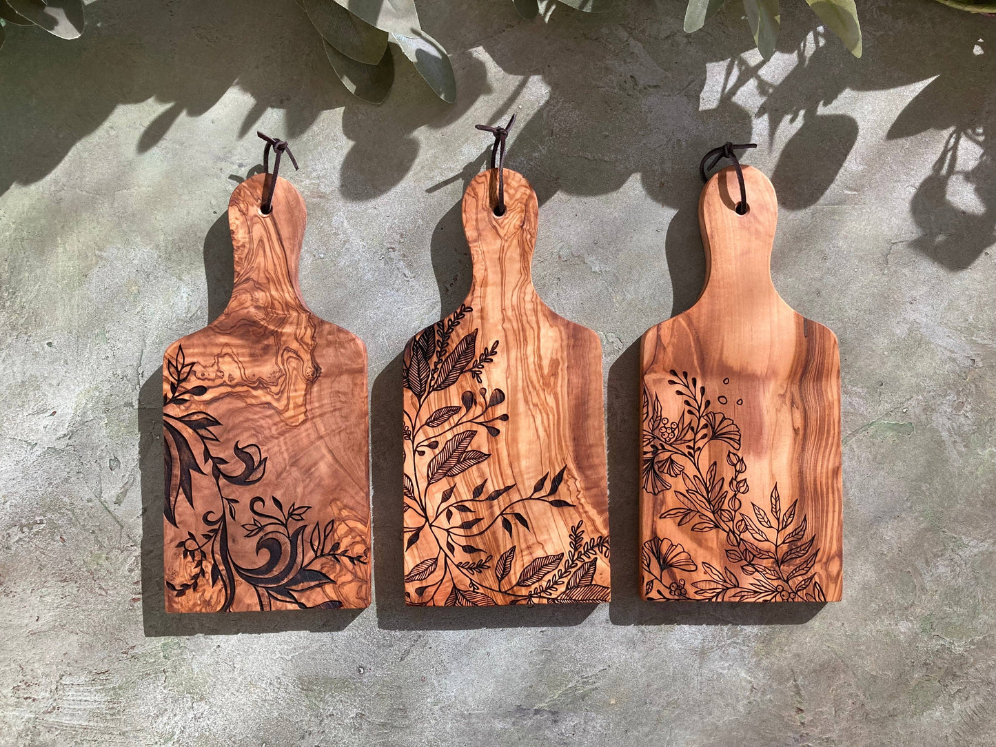 Engraved Olive Wood Cheese Board - Elegant Botanical Design