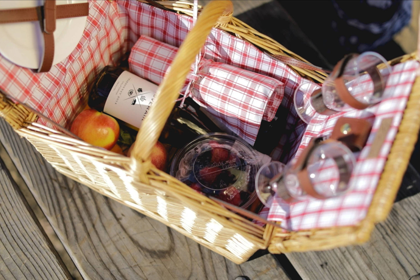 Piccadilly Romantic Picnic Basket for 2 with Picnic Set: Red & White Plaid Pattern