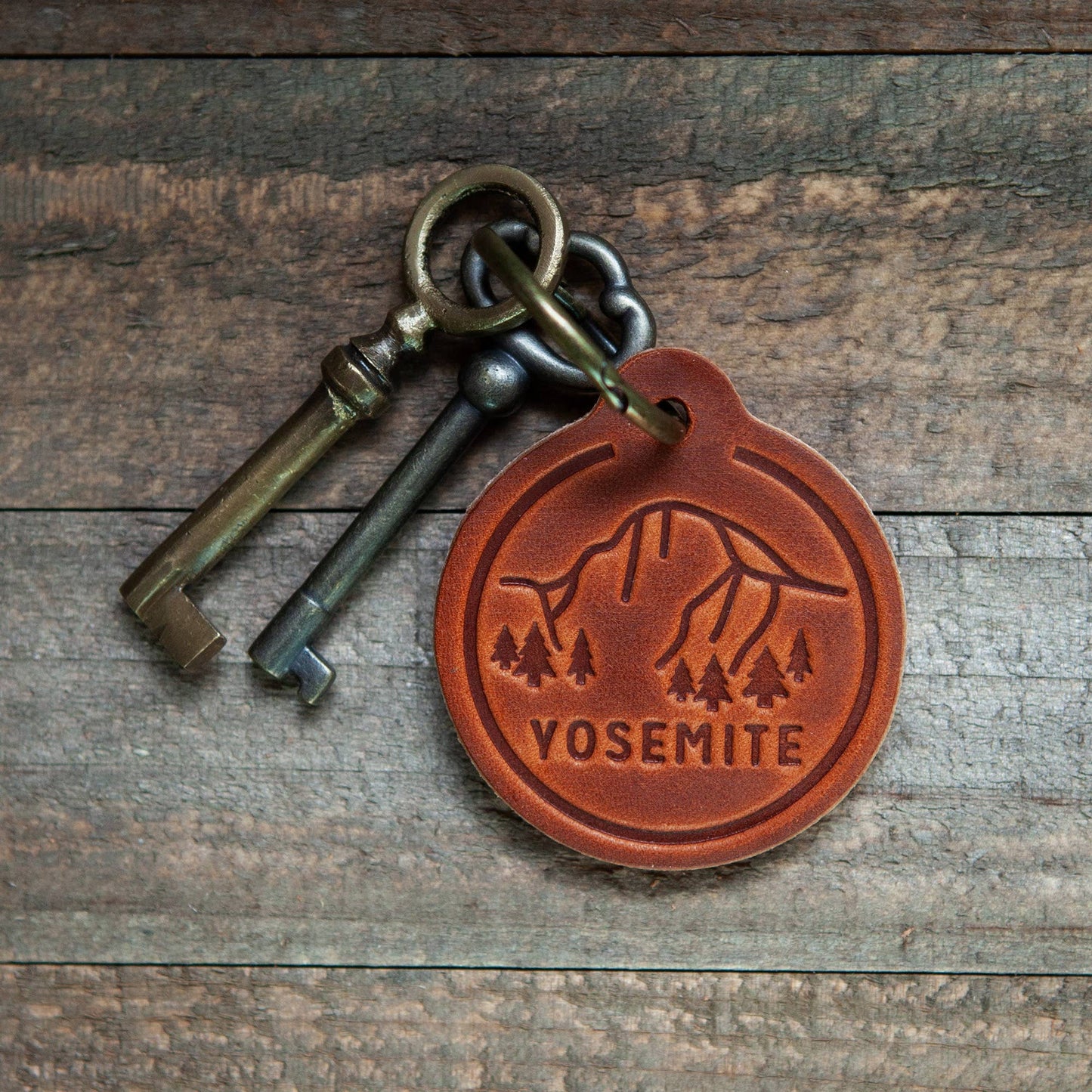 Yosemite National Park Leather Keychain Circle