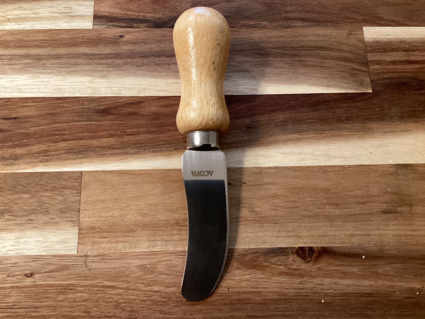small soft cheese spreader w/ wood handle