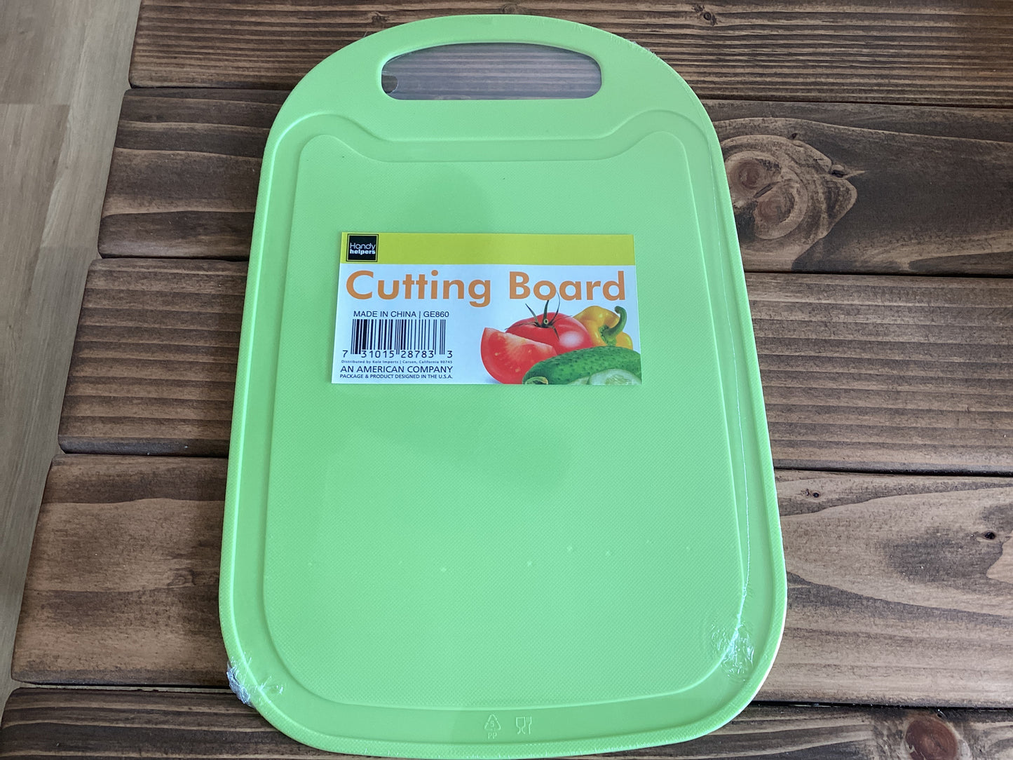 Plastic Cutting Board w/handhold